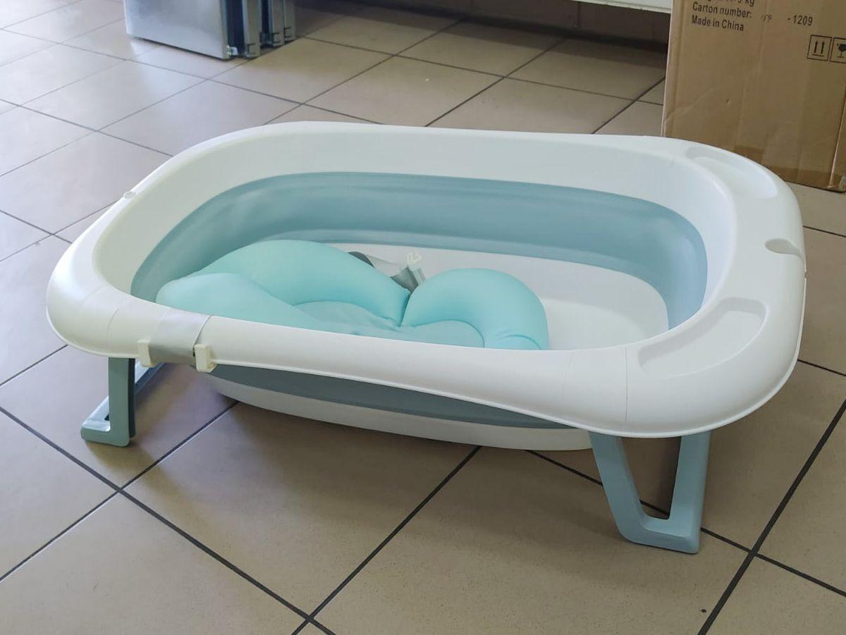 Silicone folding baby bath tub - blue
