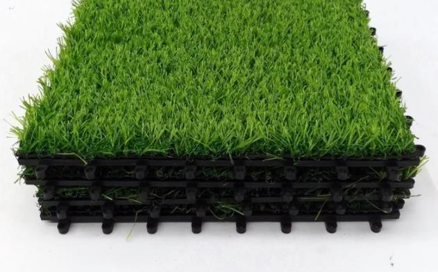Artificial grass in 30x30cm tiles -green type 2