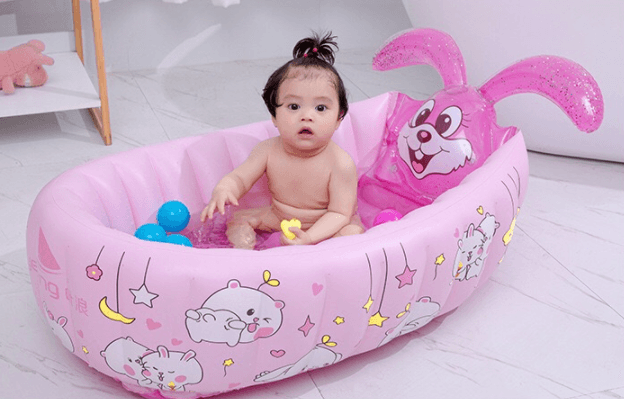 Inflatable baby bathtub - shape rabbit