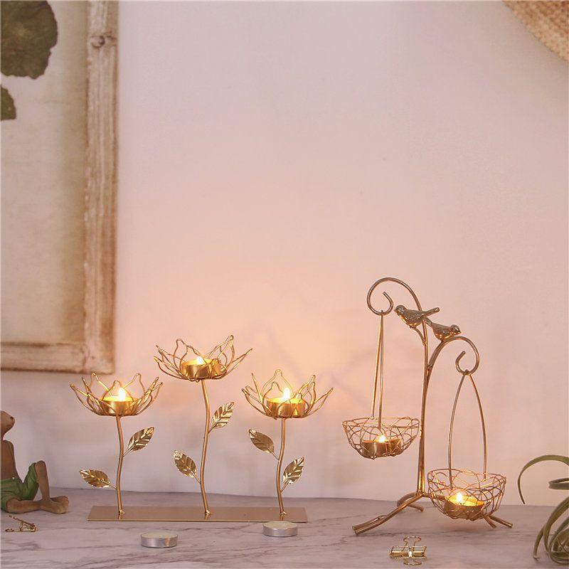 Złoty świecznik dekoracyjny- dwa wiszące koszyczki