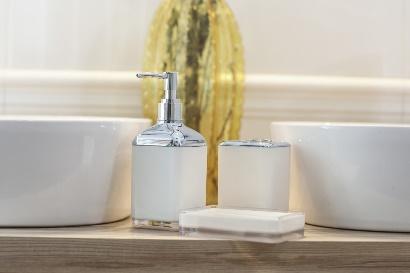 Bathroom accessories set of 3 items BERRETTI, white + chrome