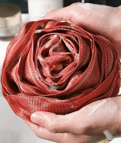 Myjka, gąbka do kąpieli w kształcie róży - czerwona
