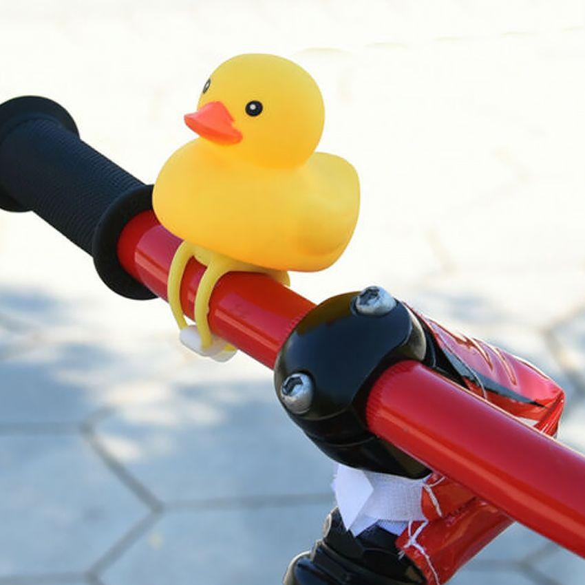 Bicycle lamp / bell in the shape of a duckling