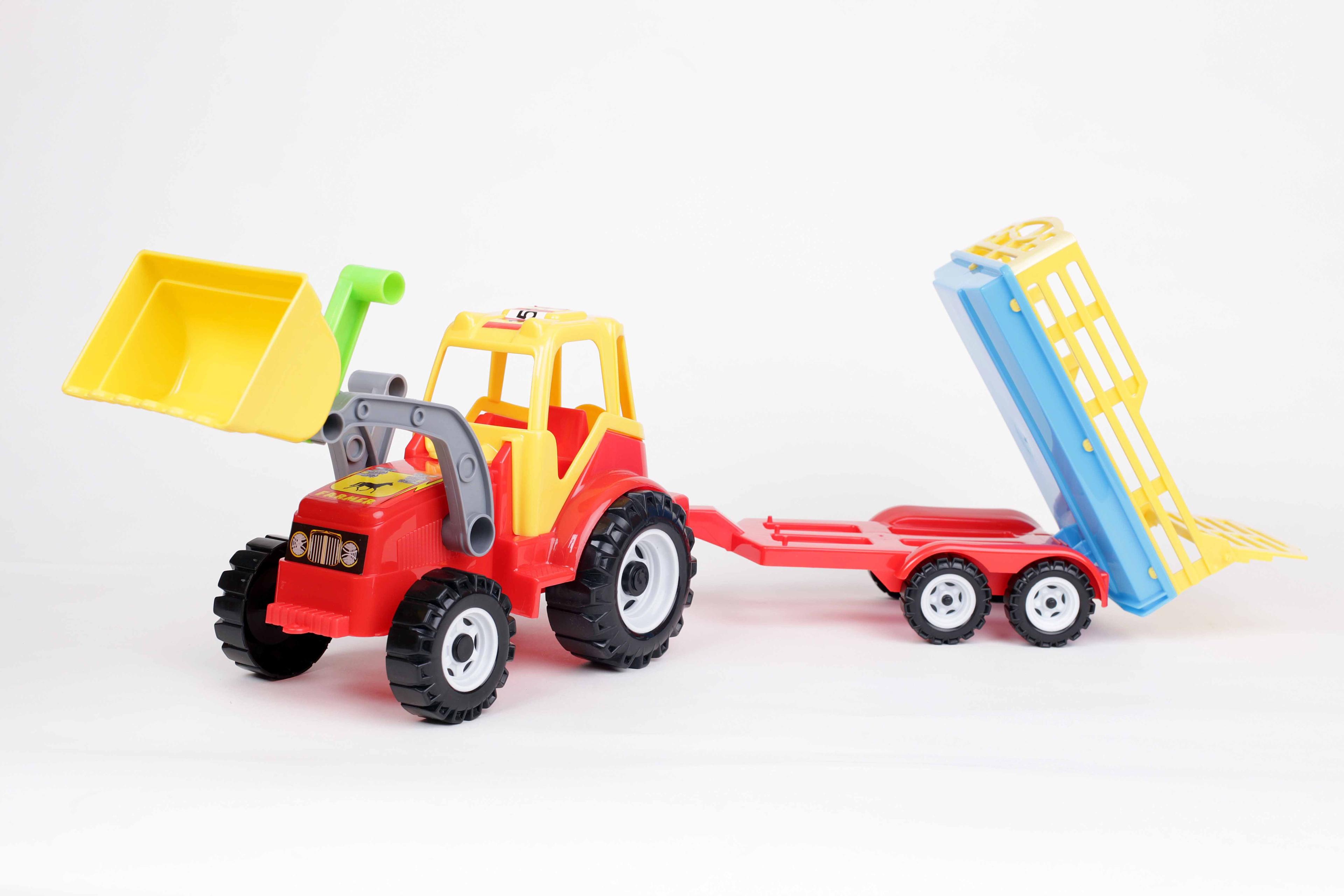 Traktor z ładowarką i przyczepą – model 084