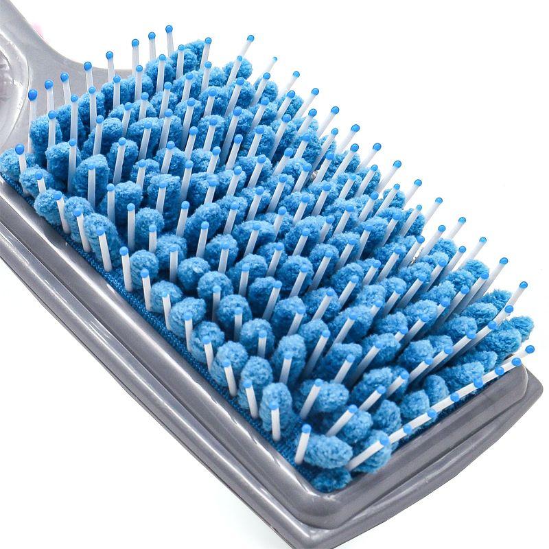 Hairbrush with microfiber bristles - blue