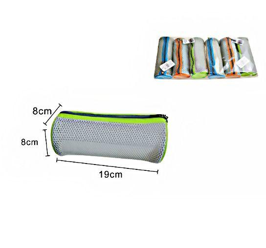 One-compartment pencil case with a zipper