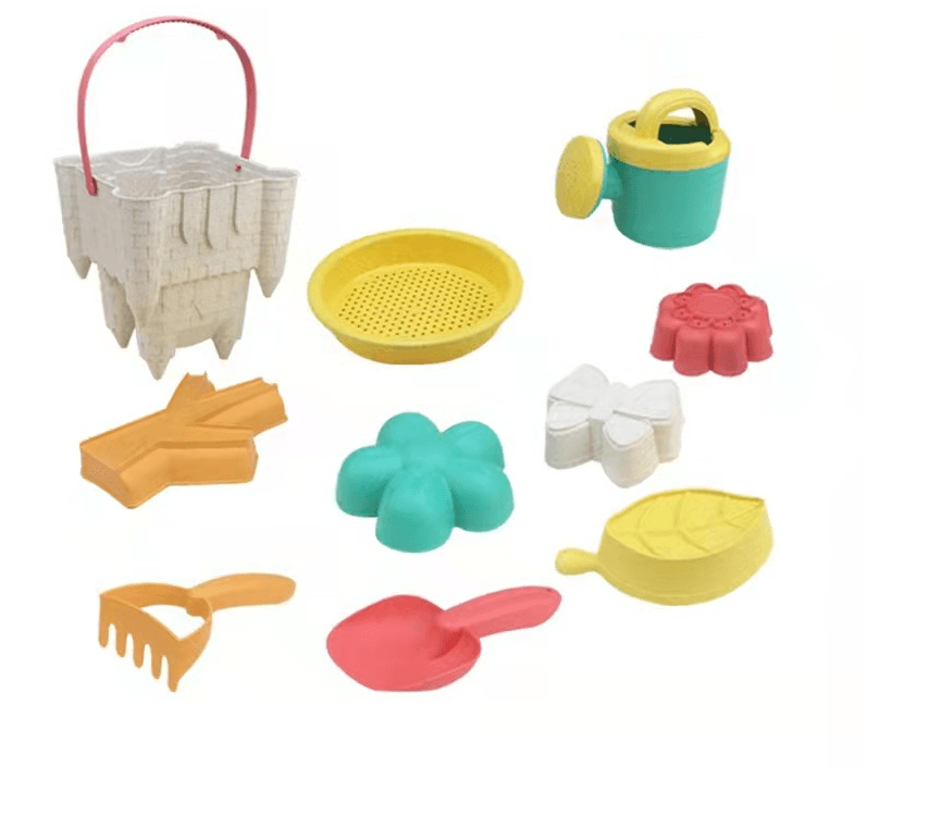 Sand bucket and molds kit