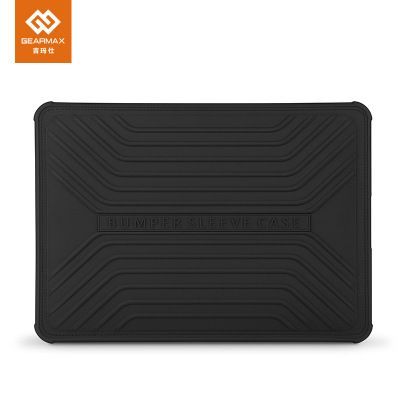 Objímka GearMax Voyage Bumper Sleeve - MacBook 13" Sleeve - černá od domeshop.cz