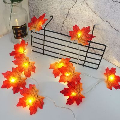 Dekorativní LED lampy ve tvaru javorového listu - červené od ninex.cz